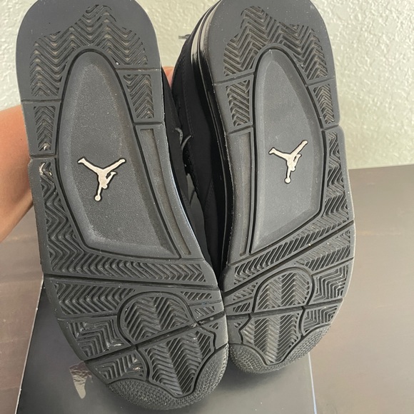 Air Jordan 4 Retro - Picture 5 of 10